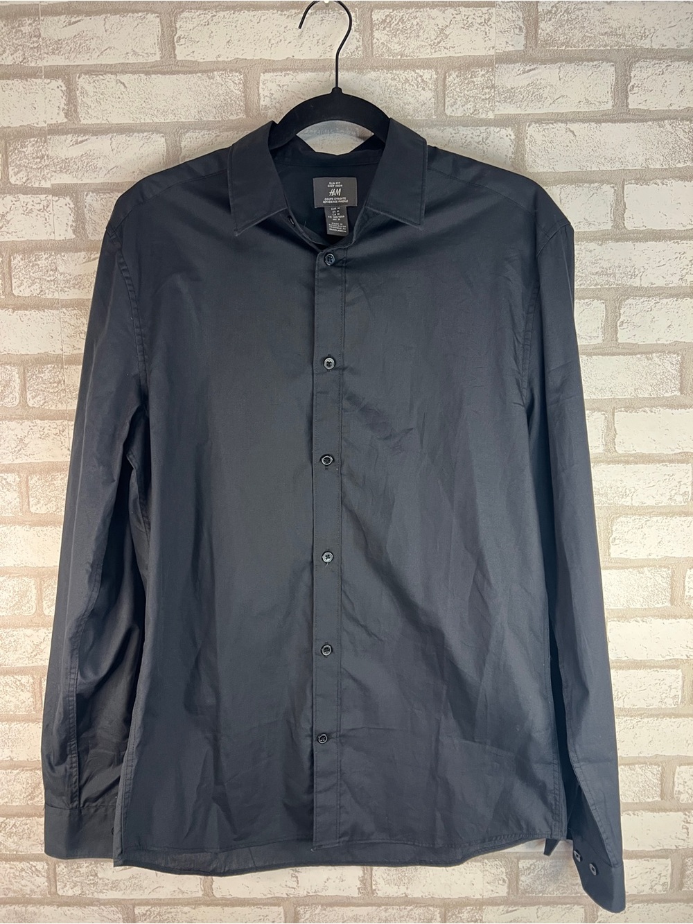 H&M Men’s Black Button-Up Dress Shirt